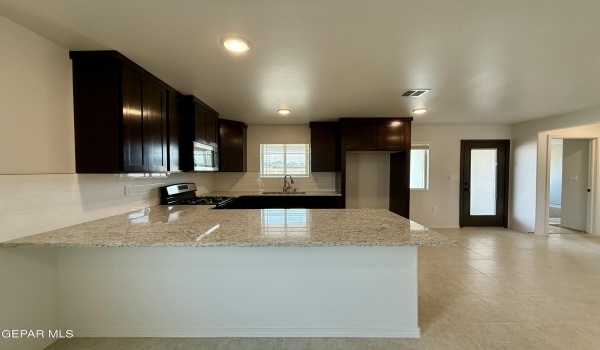 628 Danube Drive, Horizon City, TX 79928, 4 Habitaciones Habitaciones , ,2 BañosBaños,Residential,En Venta,628 Danube Drive,908301