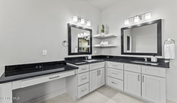 947 Bromyard Drive, Horizon City, TX 79928, 4 Habitaciones Habitaciones , ,3 BañosBaños,Residential,En Venta,947 Bromyard Drive,900444