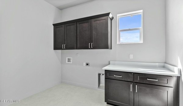 947 Bromyard Drive, Horizon City, TX 79928, 4 Habitaciones Habitaciones , ,3 BañosBaños,Residential,En Venta,947 Bromyard Drive,900444