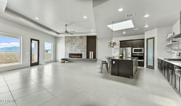 947 Bromyard Drive, Horizon City, TX 79928, 4 Habitaciones Habitaciones , ,3 BañosBaños,Residential,En Venta,947 Bromyard Drive,900444