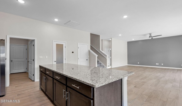 13272 Coldham Street, Horizon City, TX 79928, 6 Habitaciones Habitaciones , ,5 BañosBaños,Residential,En Venta,13272 Coldham Street,901982