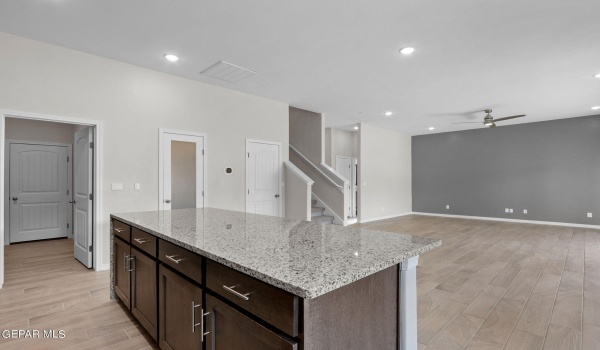 13272 Coldham Street, Horizon City, TX 79928, 6 Habitaciones Habitaciones , ,5 BañosBaños,Residential,En Venta,13272 Coldham Street,901982