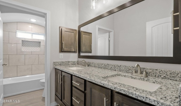13272 Coldham Street, Horizon City, TX 79928, 6 Habitaciones Habitaciones , ,5 BañosBaños,Residential,En Venta,13272 Coldham Street,901982