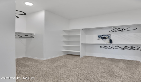 13233 Coldham Street, Horizon City, TX 79928, 6 Bedrooms Bedrooms, ,5 BathroomsBathrooms,Residential,For Sale,13233 Coldham Street,902406