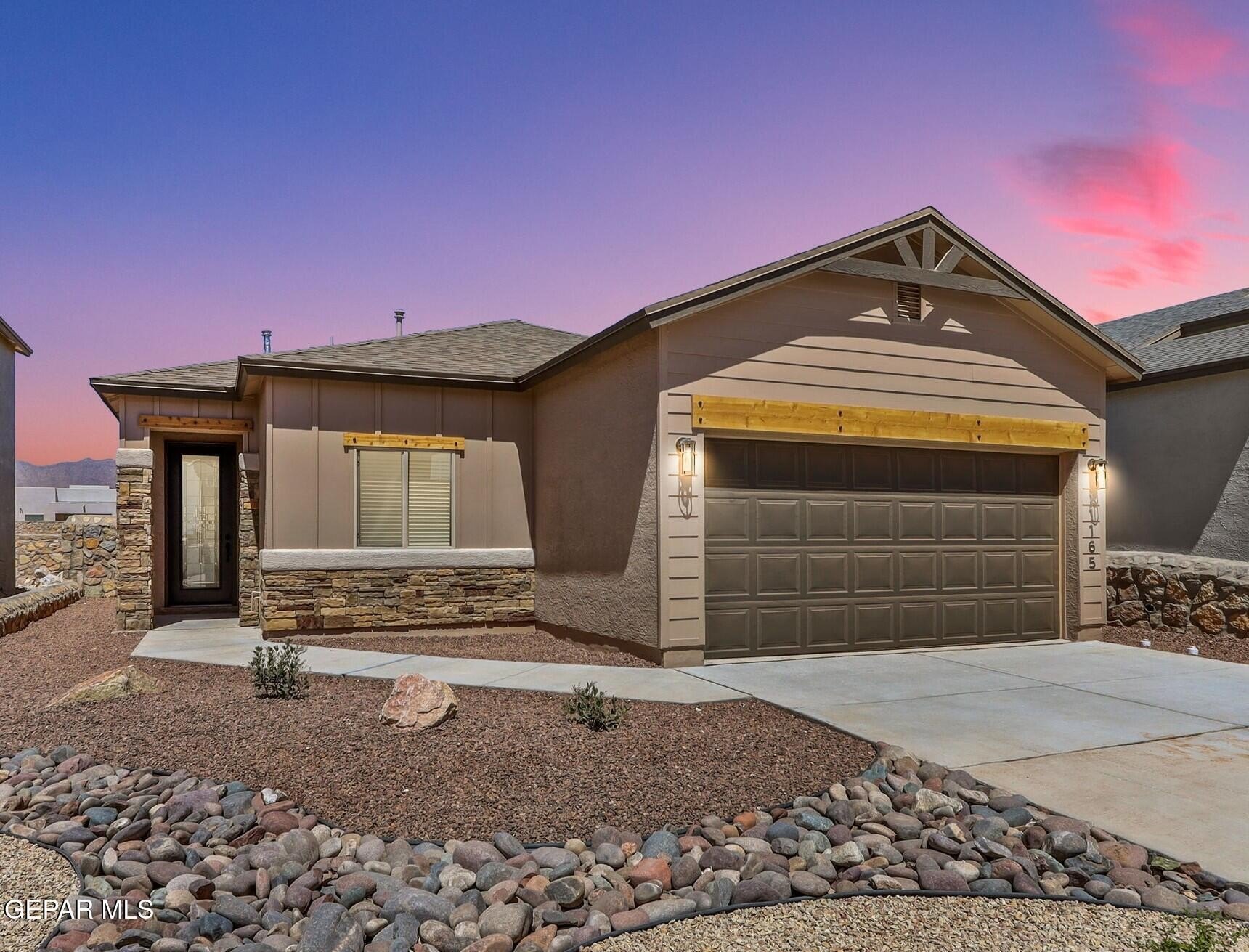 51090 Desert Sunflower Avenue, El Paso, TX 79934, 3 Bedrooms Bedrooms, ,2 BathroomsBathrooms,Residential,For Sale,51090 Desert Sunflower Avenue,904899