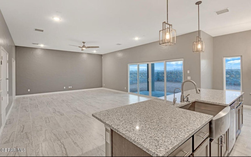 128 Dawson Street, Sunland Park, NM 88063, 5 Bedrooms Bedrooms, ,3 BathroomsBathrooms,Residential,For Sale,128 Dawson Street,905368