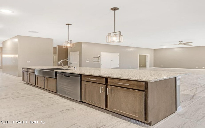 103 Lincoln Street, Sunland Park, NM 88063, 5 Bedrooms Bedrooms, ,3 BathroomsBathrooms,Residential,For Sale,103 Lincoln Street,905370