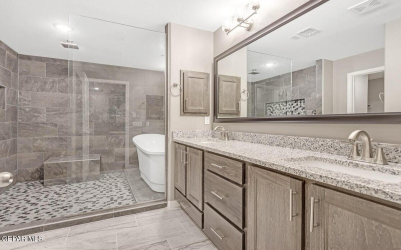 103 Lincoln Street, Sunland Park, NM 88063, 5 Bedrooms Bedrooms, ,3 BathroomsBathrooms,Residential,For Sale,103 Lincoln Street,905370