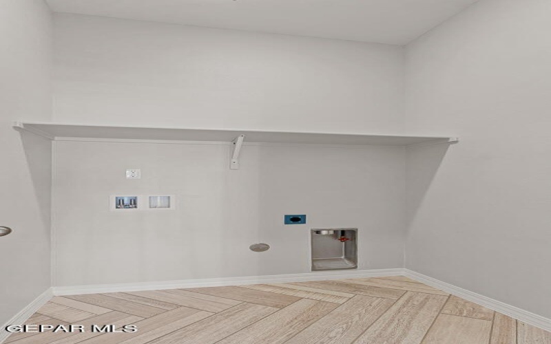 165 White Oaks Trail, Sunland Park, NM 88063, 5 Bedrooms Bedrooms, ,3 BathroomsBathrooms,Residential,For Sale,165 White Oaks Trail,905396