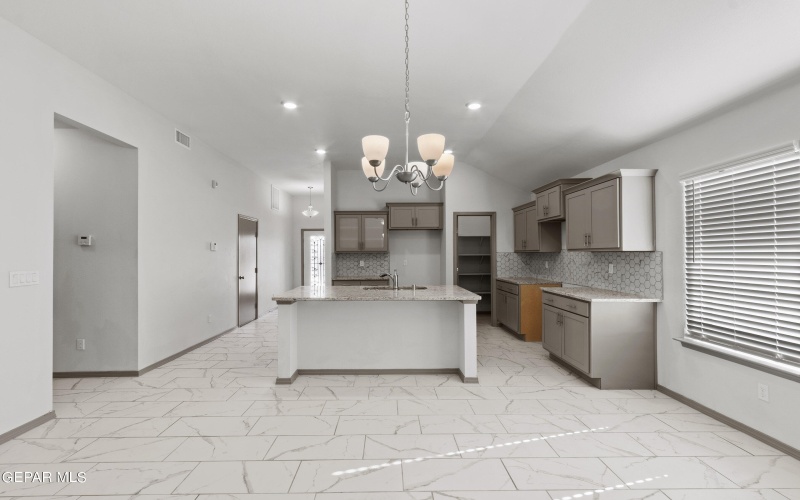1233 Golden Summer Place, El Paso, TX 79928, 4 Habitaciones Habitaciones , ,3 BañosBaños,Residential,En Venta,1233 Golden Summer Place,911498