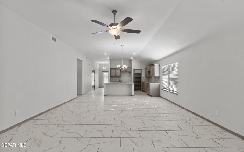 1233 Golden Summer Place, El Paso, TX 79928, 4 Habitaciones Habitaciones , ,3 BañosBaños,Residential,En Venta,1233 Golden Summer Place,911498