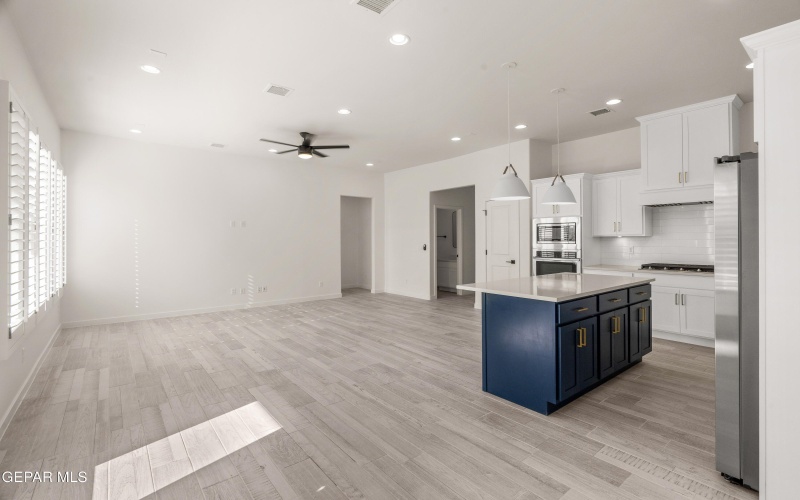 12716 Fredericksberg Avenue, El Paso, TX 79928, 3 Bedrooms Bedrooms, ,2 BathroomsBathrooms,Residential,For Sale,12716 Fredericksberg Avenue,911592