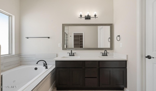 909 Alcestor Place, Horizon City, TX 79928, 4 Habitaciones Habitaciones , ,3 BañosBaños,Residential,En Venta,909 Alcestor Place,911594