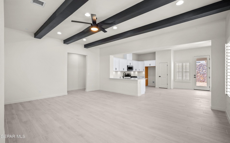 13866 Paseo Central Avenue, El Paso, TX 79928, 3 Bedrooms Bedrooms, ,2 BathroomsBathrooms,Residential,For Sale,13866 Paseo Central Avenue,911596