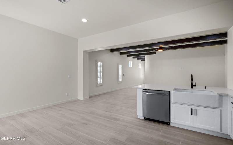 13866 Paseo Central Avenue, El Paso, TX 79928, 3 Bedrooms Bedrooms, ,2 BathroomsBathrooms,Residential,For Sale,13866 Paseo Central Avenue,911596