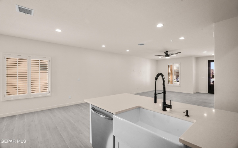 13870 Paseo Central Avenue, Horizon City, TX 79928, 3 Bedrooms Bedrooms, ,2 BathroomsBathrooms,Residential,For Sale,13870 Paseo Central Avenue,911614