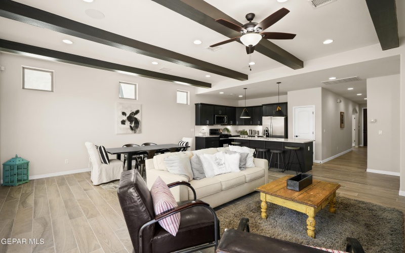 13878 PASEO CENTRAL Avenue, El Paso, TX 79928, 3 Bedrooms Bedrooms, ,2 BathroomsBathrooms,Residential,For Sale,13878 PASEO CENTRAL Avenue,911618
