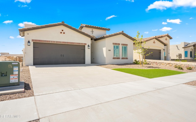 13878 PASEO CENTRAL Avenue, El Paso, TX 79928, 3 Bedrooms Bedrooms, ,2 BathroomsBathrooms,Residential,For Sale,13878 PASEO CENTRAL Avenue,911618
