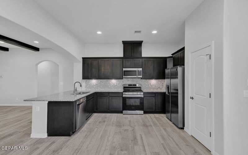 13882 Paseo Central Avenue, Horizon City, TX 79928, 3 Habitaciones Habitaciones , ,2 BañosBaños,Residential,En Venta,13882 Paseo Central Avenue,911620