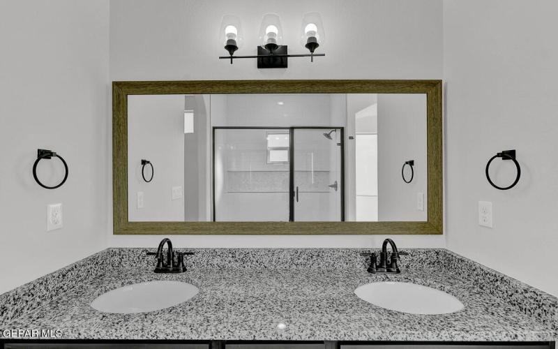 13882 Paseo Central Avenue, Horizon City, TX 79928, 3 Habitaciones Habitaciones , ,2 BañosBaños,Residential,En Venta,13882 Paseo Central Avenue,911620