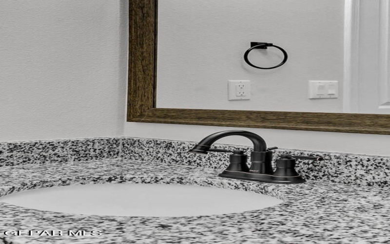 13882 Paseo Central Avenue, Horizon City, TX 79928, 3 Habitaciones Habitaciones , ,2 BañosBaños,Residential,En Venta,13882 Paseo Central Avenue,911620