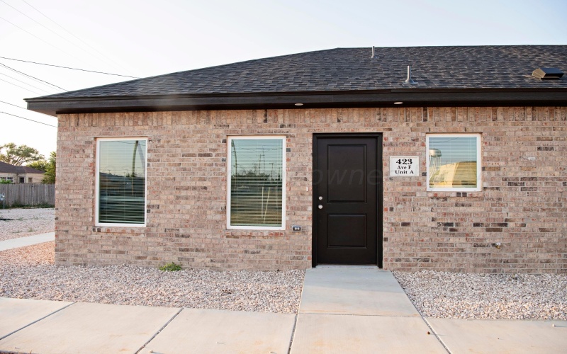 Hereford, TX 79045, 8 Bedrooms Bedrooms, ,5 BathroomsBathrooms,Residential,For Sale,24-7509