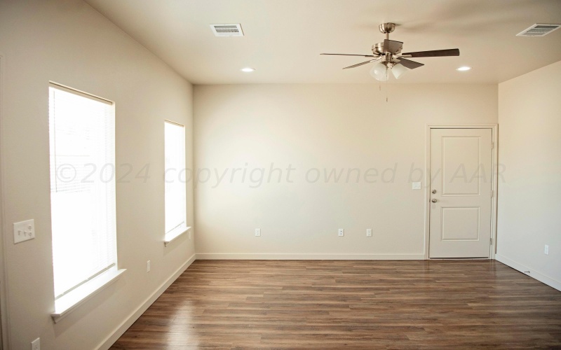 Hereford, TX 79045, 8 Bedrooms Bedrooms, ,5 BathroomsBathrooms,Residential,For Sale,24-7509