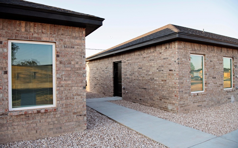 Hereford, TX 79045, 8 Bedrooms Bedrooms, ,5 BathroomsBathrooms,Residential,For Sale,24-7509