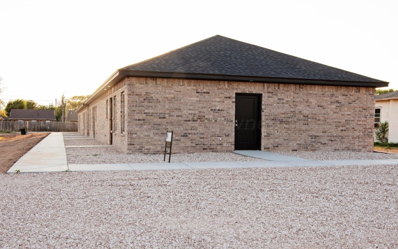 Hereford, TX 79045, 8 Bedrooms Bedrooms, ,5 BathroomsBathrooms,Residential,For Sale,24-7509