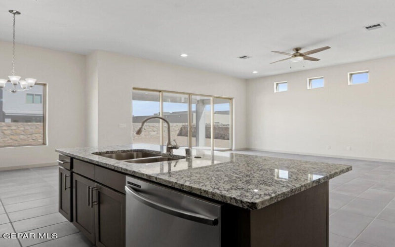 14581 John McNeely Avenue, El Paso, TX 79938, 4 Habitaciones Habitaciones , ,1 BañoBaños,Residential,En Venta,14581 John McNeely Avenue,911840