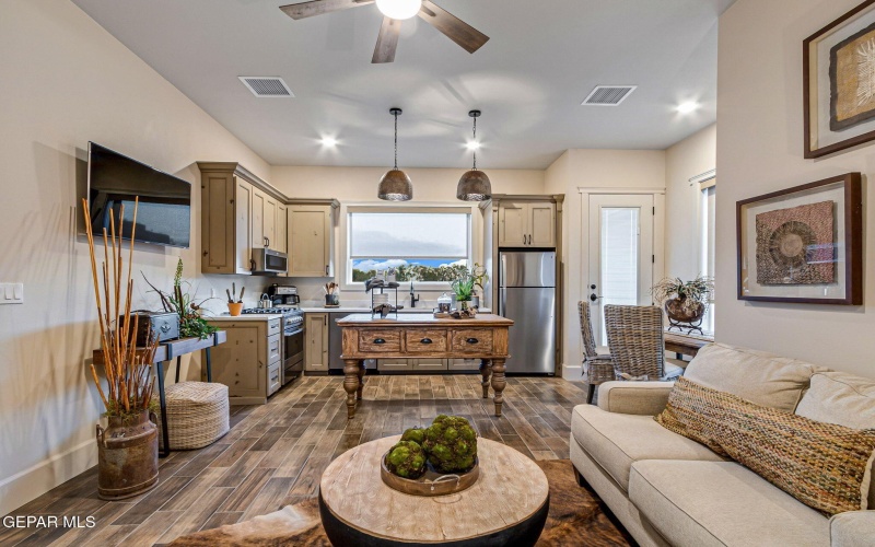 400 Del Rio View Drive, El Paso, TX 79932, 5 Bedrooms Bedrooms, ,2 BathroomsBathrooms,Residential,For Sale,400 Del Rio View Drive,912059