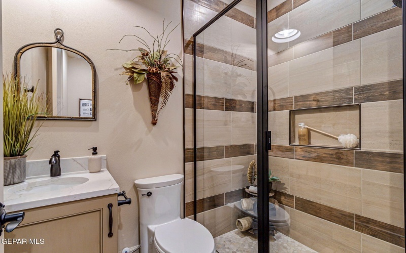 400 Del Rio View Drive, El Paso, TX 79932, 5 Bedrooms Bedrooms, ,2 BathroomsBathrooms,Residential,For Sale,400 Del Rio View Drive,912059
