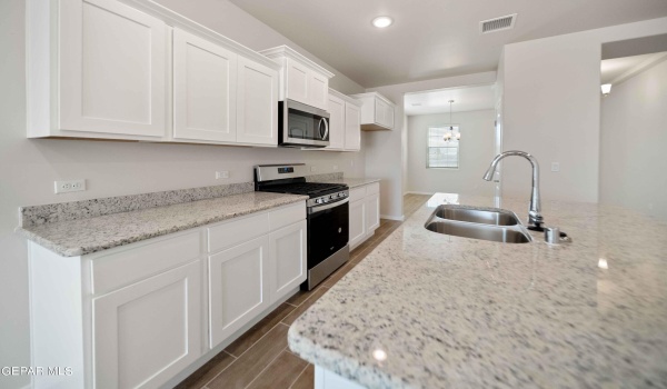 13897 Lorenz Avenue, El Paso, TX 79928, 3 Bedrooms Bedrooms, ,2 BathroomsBathrooms,Residential,For Sale,13897 Lorenz Avenue,908430