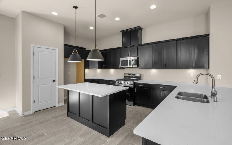 5992 Dalhart Drive, El Paso, TX 79924, 3 Bedrooms Bedrooms, ,3 BathroomsBathrooms,Residential,For Sale,5992 Dalhart Drive,908471