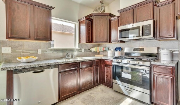 14320 Chris Zingo Lane, Horizon City, TX 79928, 3 Bedrooms Bedrooms, ,2 BathroomsBathrooms,Residential,For Sale,14320 Chris Zingo Lane,908925