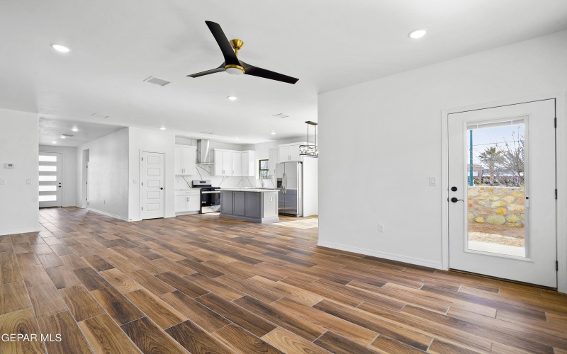 871 COUNTRY CLUB Road unit: 1A #1A, El Paso, TX 79932, 3 Bedrooms Bedrooms, ,2 BathroomsBathrooms,Residential Multi Family,For Sale,871 COUNTRY CLUB Road unit: 1A,909046