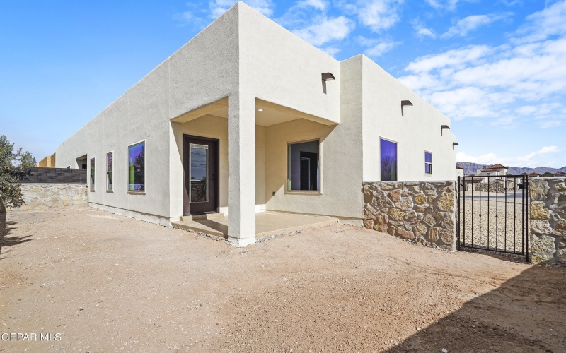 871 COUNTRY CLUB Road unit: 1A #1A, El Paso, TX 79932, 3 Bedrooms Bedrooms, ,2 BathroomsBathrooms,Residential Multi Family,For Sale,871 COUNTRY CLUB Road unit: 1A,909046