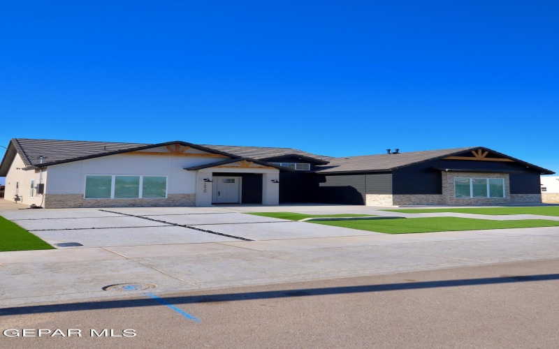 14930 Hinojos Ave, El Paso, TX 79938, 4 Bedrooms Bedrooms, ,3 BathroomsBathrooms,Residential,For Sale,14930 Hinojos Ave,909058