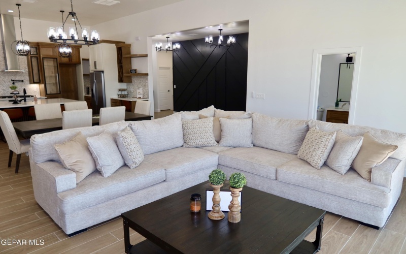 14930 Hinojos Ave, El Paso, TX 79938, 4 Bedrooms Bedrooms, ,3 BathroomsBathrooms,Residential,For Sale,14930 Hinojos Ave,909058