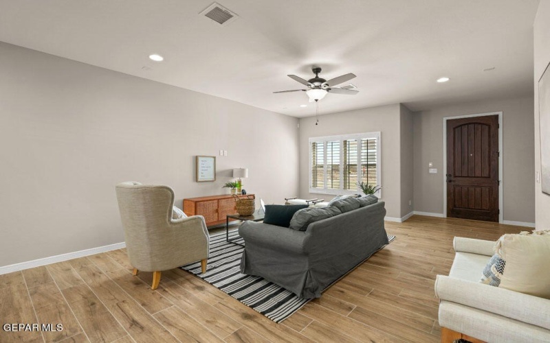 13098 Kington Avenue, El Paso, TX 79928, 3 Habitaciones Habitaciones , ,2 BañosBaños,Residential,En Venta,13098 Kington Avenue,909643