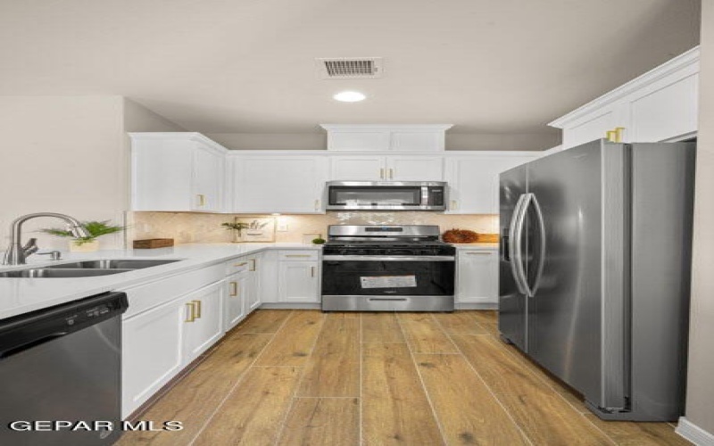 13098 Kington Avenue, El Paso, TX 79928, 3 Habitaciones Habitaciones , ,2 BañosBaños,Residential,En Venta,13098 Kington Avenue,909643