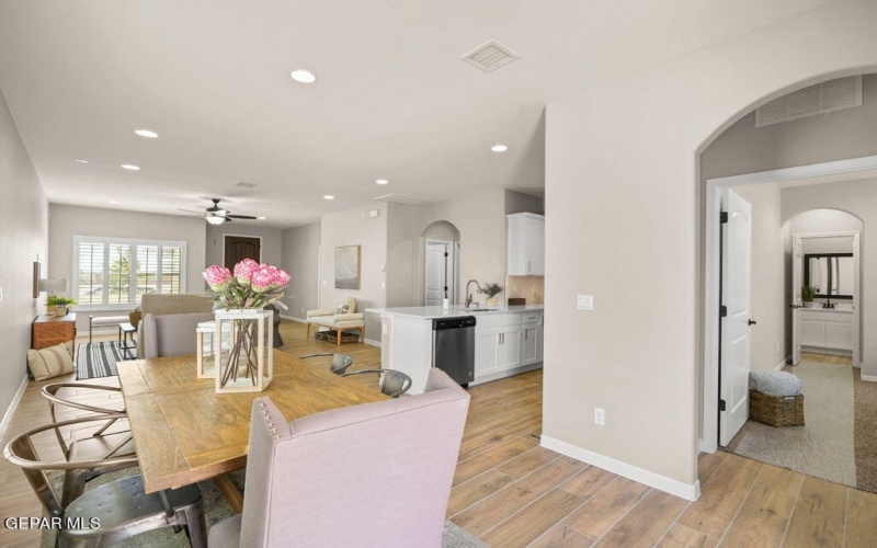13098 Kington Avenue, El Paso, TX 79928, 3 Habitaciones Habitaciones , ,2 BañosBaños,Residential,En Venta,13098 Kington Avenue,909643
