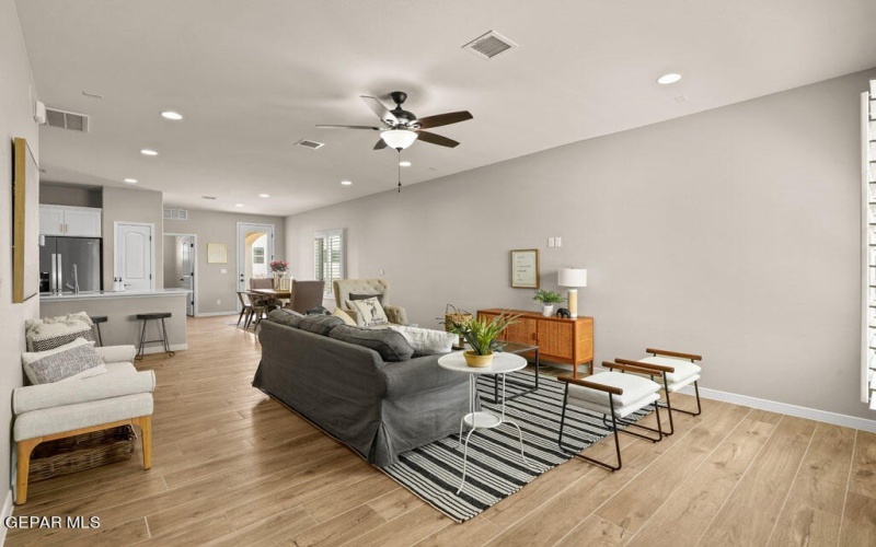 13098 Kington Avenue, El Paso, TX 79928, 3 Habitaciones Habitaciones , ,2 BañosBaños,Residential,En Venta,13098 Kington Avenue,909643
