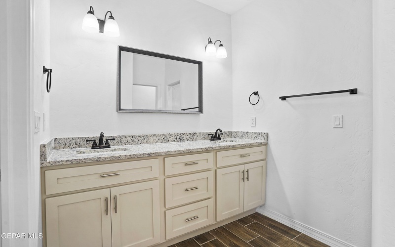 871 COUNTRY CLUB Road unit: 1C #1C, El Paso, TX 79932, 2 Bedrooms Bedrooms, ,2 BathroomsBathrooms,Residential Multi Family,For Sale,871 COUNTRY CLUB Road unit: 1C,910145