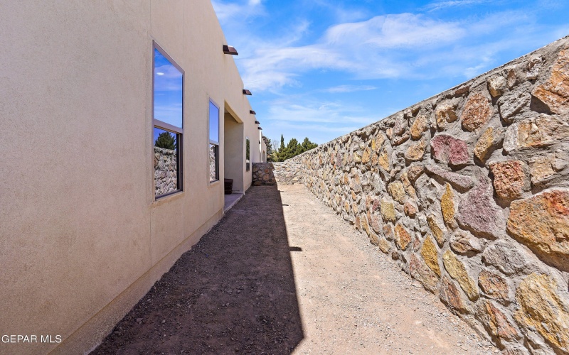 871 COUNTRY CLUB Road unit: 1C #1C, El Paso, TX 79932, 2 Bedrooms Bedrooms, ,2 BathroomsBathrooms,Residential Multi Family,For Sale,871 COUNTRY CLUB Road unit: 1C,910145