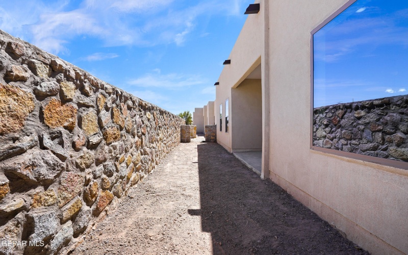 871 COUNTRY CLUB Road unit: 1C #1C, El Paso, TX 79932, 2 Bedrooms Bedrooms, ,2 BathroomsBathrooms,Residential Multi Family,For Sale,871 COUNTRY CLUB Road unit: 1C,910145