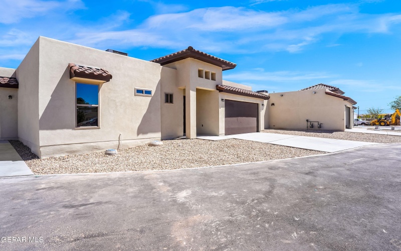 871 COUNTRY CLUB Road unit: 1C #1C, El Paso, TX 79932, 2 Bedrooms Bedrooms, ,2 BathroomsBathrooms,Residential Multi Family,For Sale,871 COUNTRY CLUB Road unit: 1C,910145