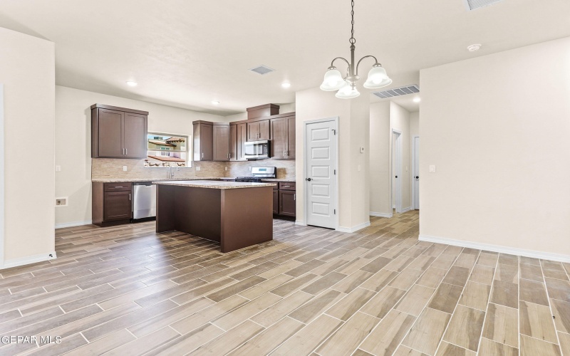 871 COUNTRY CLUB Road unit: 1D #1D, El Paso, TX 79932, 3 Bedrooms Bedrooms, ,2 BathroomsBathrooms,Residential Multi Family,For Sale,871 COUNTRY CLUB Road unit: 1D,910146
