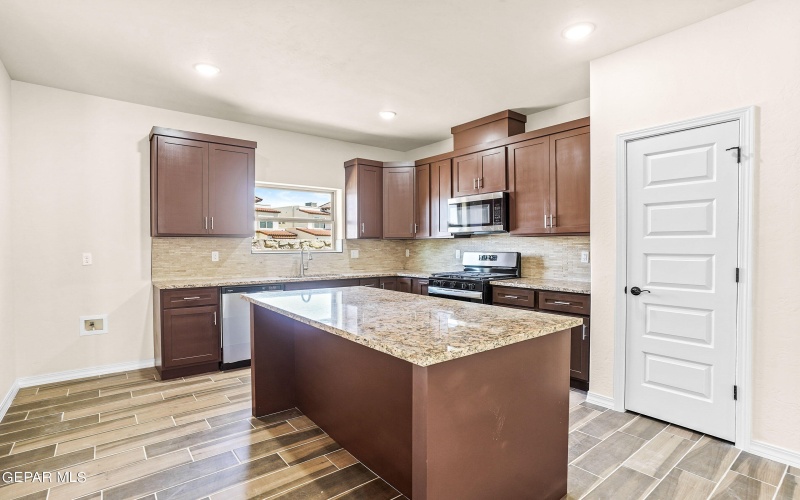 871 COUNTRY CLUB Road unit: 1D #1D, El Paso, TX 79932, 3 Bedrooms Bedrooms, ,2 BathroomsBathrooms,Residential Multi Family,For Sale,871 COUNTRY CLUB Road unit: 1D,910146