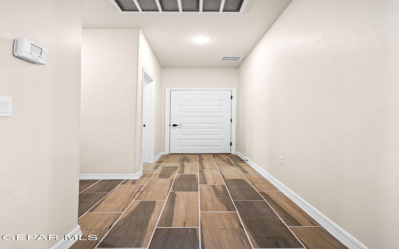 871 COUNTRY CLUB Road unit: 1D #1D, El Paso, TX 79932, 3 Bedrooms Bedrooms, ,2 BathroomsBathrooms,Residential Multi Family,For Sale,871 COUNTRY CLUB Road unit: 1D,910146